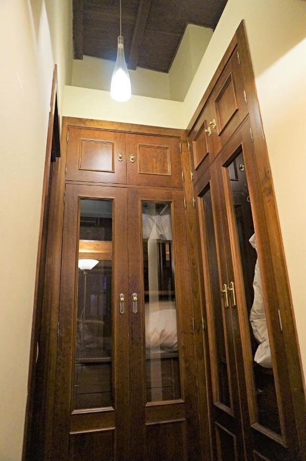 Feria Palace Apartment Севілья Екстер'єр фото